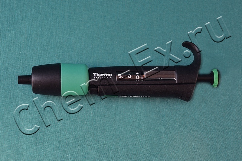 Дозатор Thermo Fisher Scientific Блэк 0,5-5 мл, одноканальный переменного объема (4642102) в Уфе